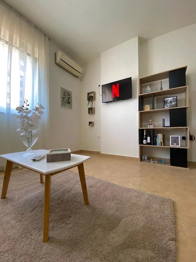 Seaside Apartment Durres 0*,  Albania